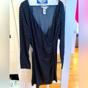 Max Studio mini long sleeve wrap dress w/cute faux leather/satin-look trim - XL